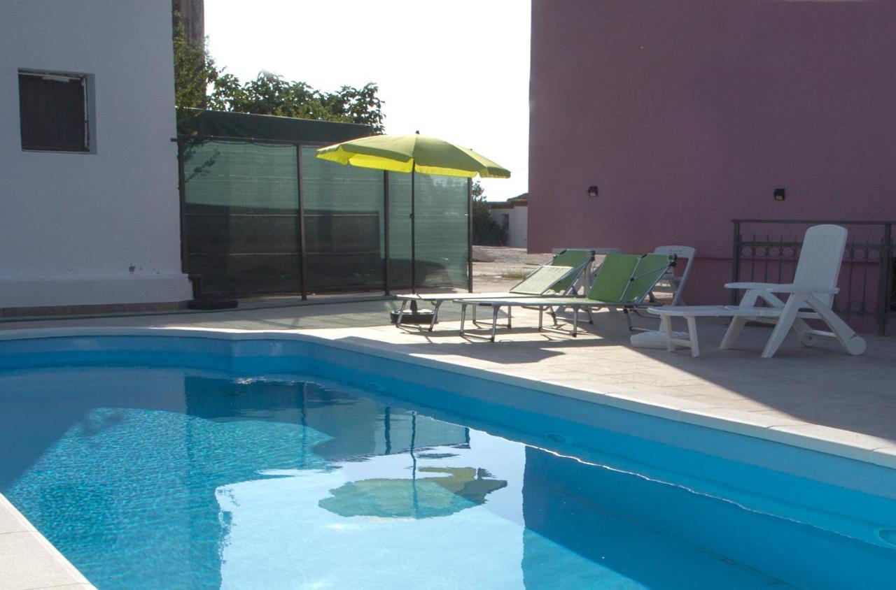 פודסטראנה Villa Nives Holiday Apartment Rentals מראה חיצוני תמונה