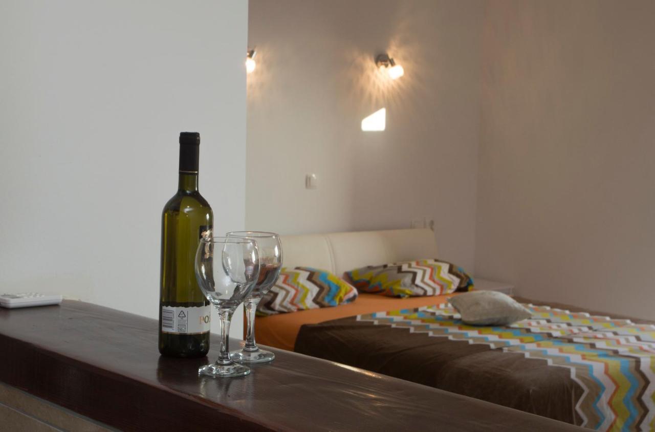 פודסטראנה Villa Nives Holiday Apartment Rentals מראה חיצוני תמונה