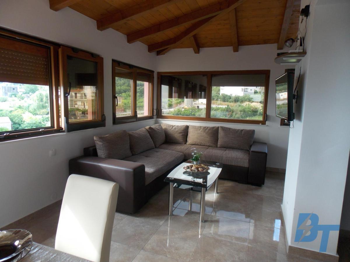 פודסטראנה Villa Nives Holiday Apartment Rentals מראה חיצוני תמונה