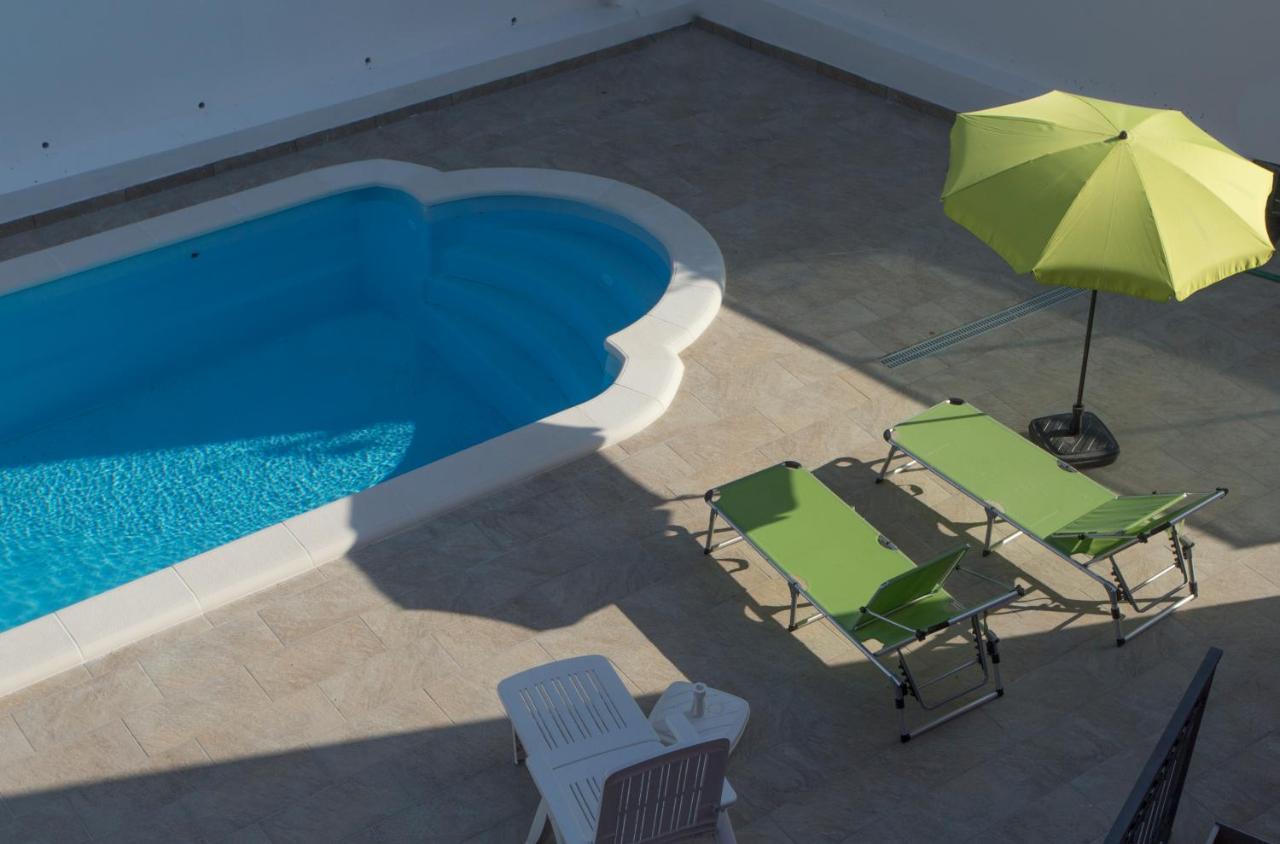 פודסטראנה Villa Nives Holiday Apartment Rentals מראה חיצוני תמונה